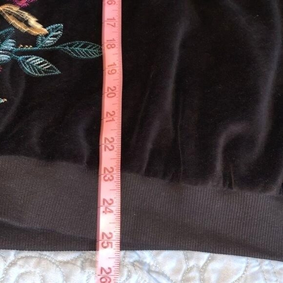 Alfred Dunner Black Velvet Embroidered Floral Sweatshirt Pullover Womens Size L - Picture 11 of 11